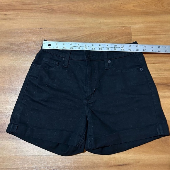 Universal Thread Women's Black Denim Shorts - Picture 7 of 8